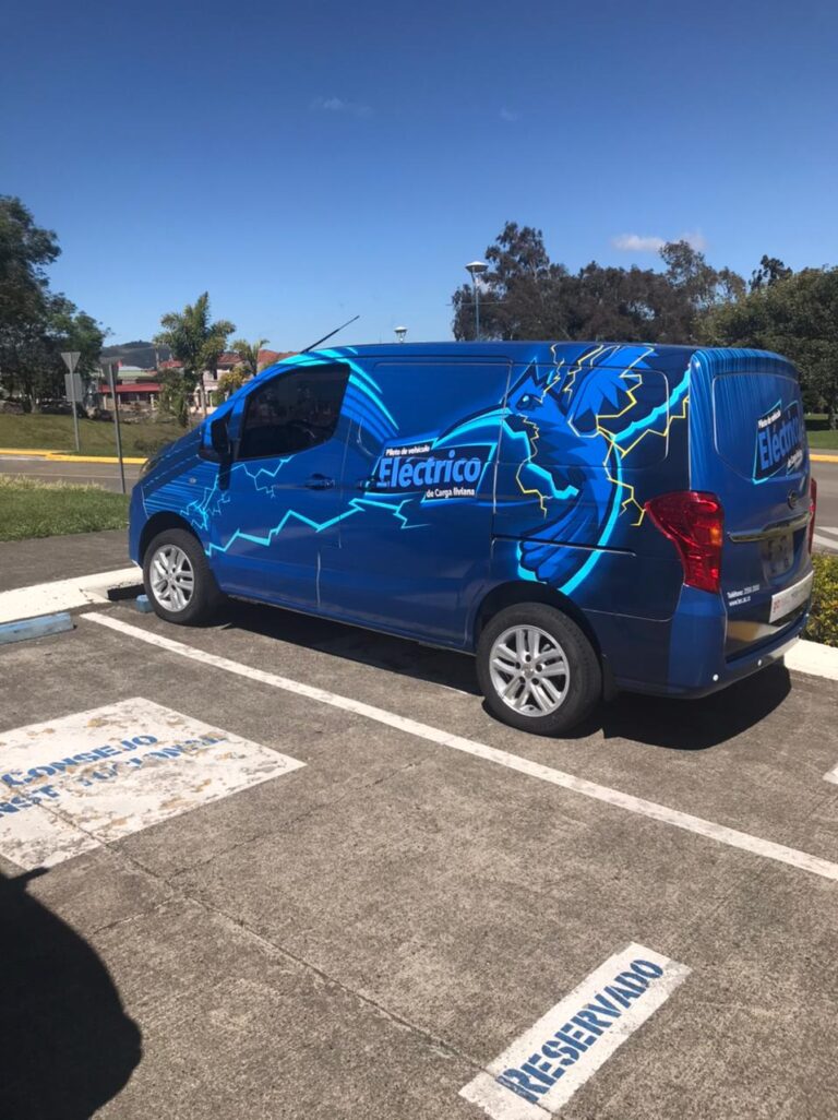 TRES EMPRESAS PARTICIPAN EN PLAN PILOTO CON VEHÍCULOS ELÉCTRICOS