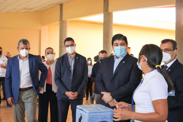 EL 93,5% DE LA POBLACIÓN VACUNABLE TIENE AL MENOS UNA DOSIS CONTRA EL COVID-19