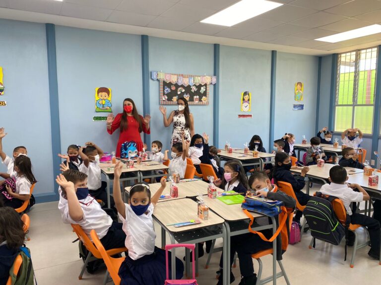 CURSO LECTIVO SE INAUGURA EN SAN PABLO DE HEREDIA