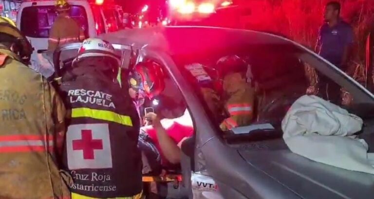 OTRA COLISIÓN ESTA NOCHE DEJA 5 HERIDOS