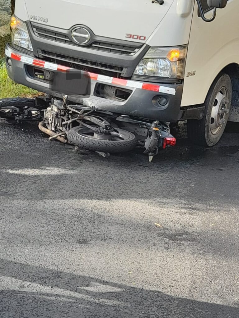 MOTOCICLISTA FALLECE CARRETERA A VARA BLANCA
