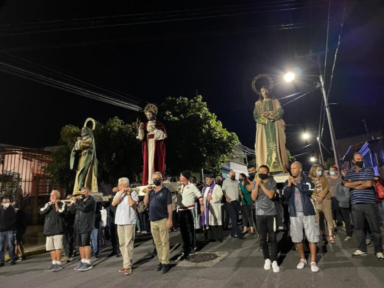 HEREDIANOS SE HAN SUMADO A LAS PROCESIONES ESTA SEMANA SANTA