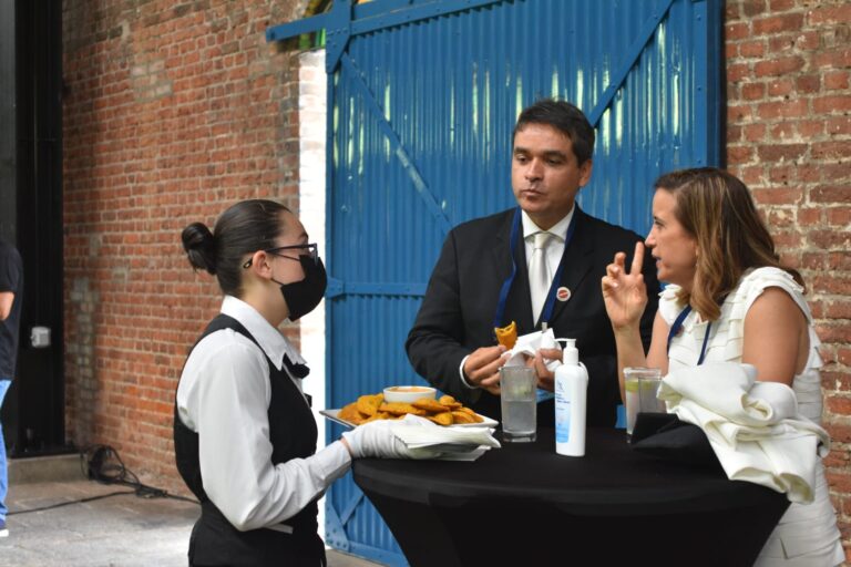 ESTO COMIERON LOS INVITADOS AL TRASPASO