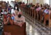 EN LAS IGLESIAS CATÓLICAS SE MANTENDRÁ EL USO DE LA MASCARILLA