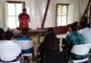 NIÑOS DE ROBLEALTO COMPARTEN CON ESCULTORES HEREDIANOS