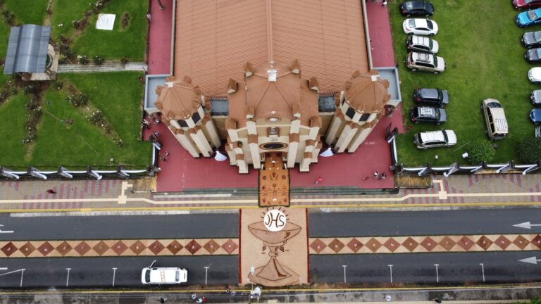 SANTA BÁRBARA VIVE LA FE A LO GRANDE