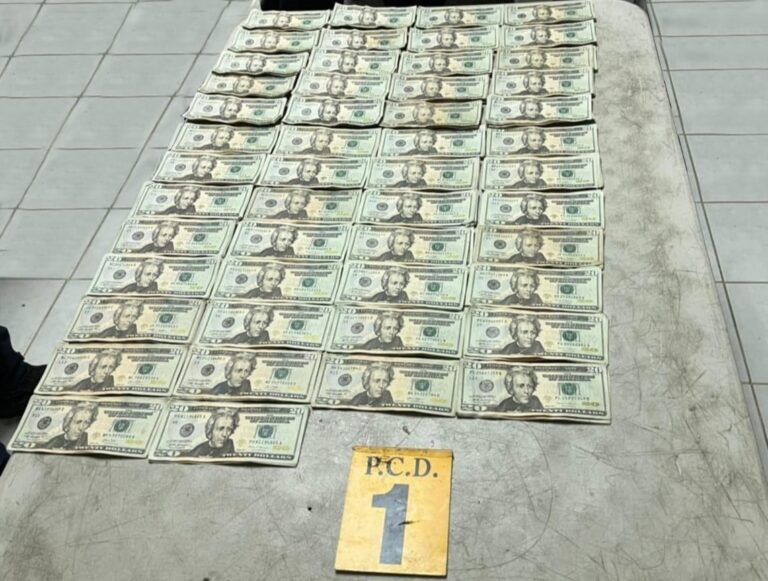 PCD INTERCEPTA TRAILERO Y DECOMISA MÁS DE 53 MIL DÓLARES