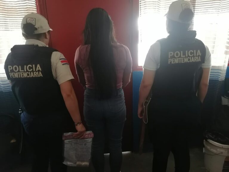 EN ANO Y VAGINA INTENTAN INGRESAR DROGA A CÁRCEL