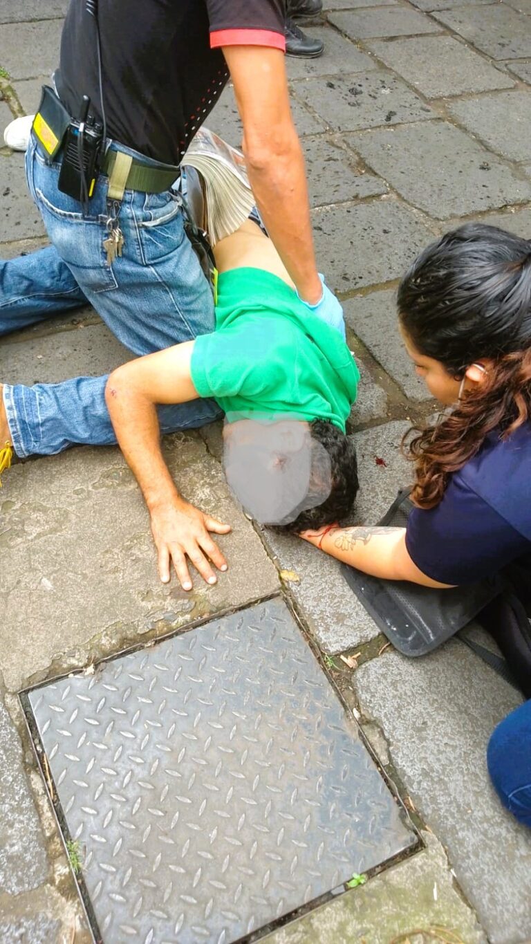 APUÑALAN HOMBRE EN PARQUE DE ALAJUELA