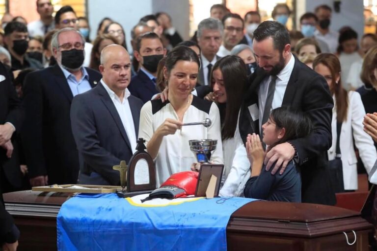 “NOS SUMAMOS AL CLAMOR DE LA GENTE PARA QUE ESTO NO VUELVA A PASAR”