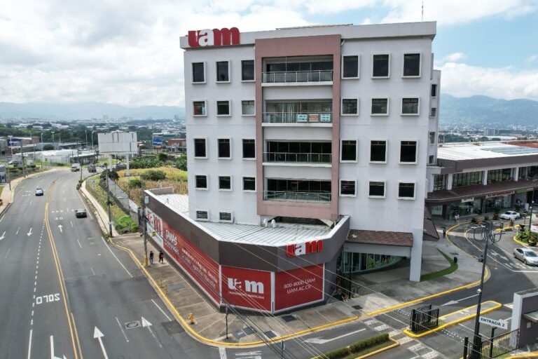 UAM: 25 AÑOS DE APOYAR LA EDUCACIÓN SUPERIOR EN COSTA RICA