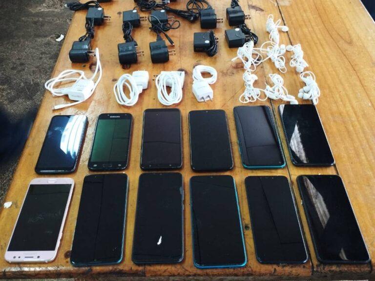 DECOMISAN 18 CELULARES EN LA REFORMA