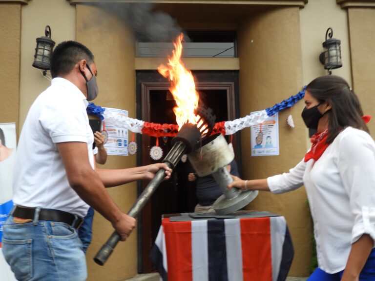 ANTORCHA LLEGARÁ A CANTONES HEREDIANOS A LAS 2:30 DE LA TARDE