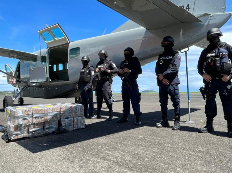 EVITAN SALIDA DE CONTENEDOR CON CASI 400 KILOS DE COCAINA