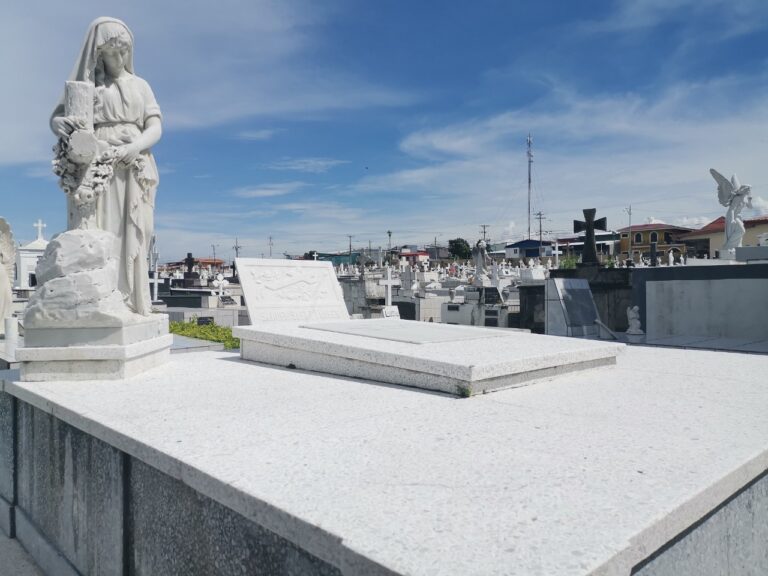 DÍA DE DIFUNTOS: PARA RECORDAR Y ORAR POR QUIENES YA NO ESTÁN