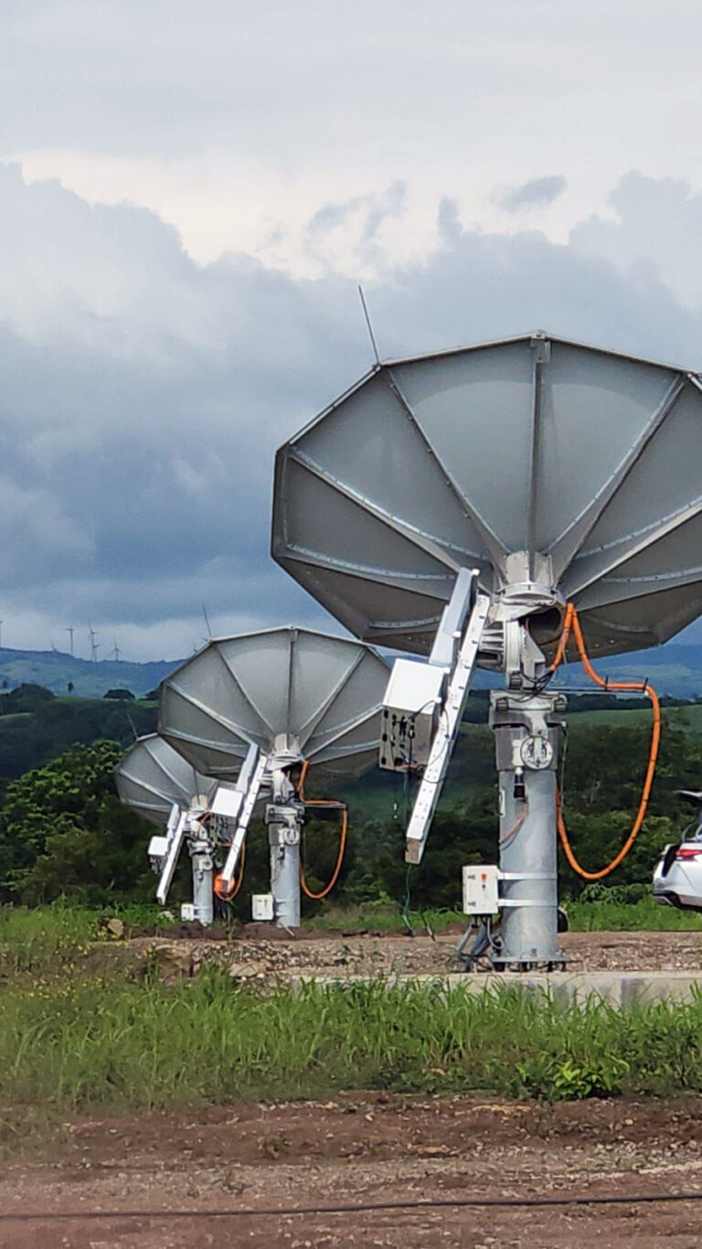 ICE Y RACSA FIRMAN ACUERDO QUE LES DA ACCESO A 650 SATÉLITES