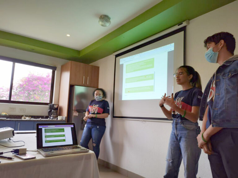 70 BECAS PARA ESTUDIANTES DE ALTO POTENCIAL EN CENTROS EDUCATIVOS PÚBLICOS