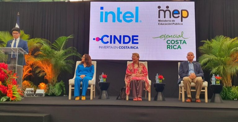 CONVENIO ENTRE INTEL Y EL MINISTERIO DE EDUCACIÓN ABRE LA INTELIGENCIA ARTIFICIAL PARA COLEGIOS TÉCNICOS