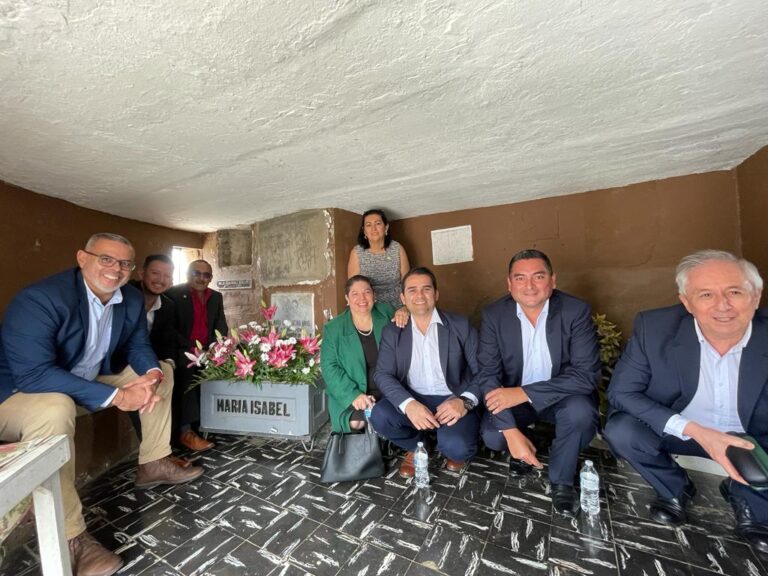 ALCALDES DE LA PROVINCIA VISITARON CEMENTERIO MUNICIPAL DE HEREDIA