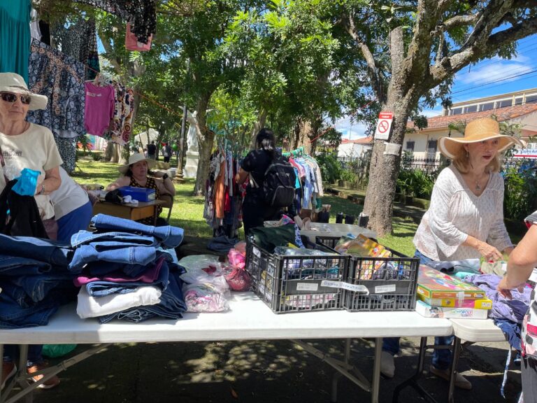 UN RETO A LA ECO IMAGINACIÓN Y CREATIVIDAD EN LAS FECHAS NAVIDEÑAS