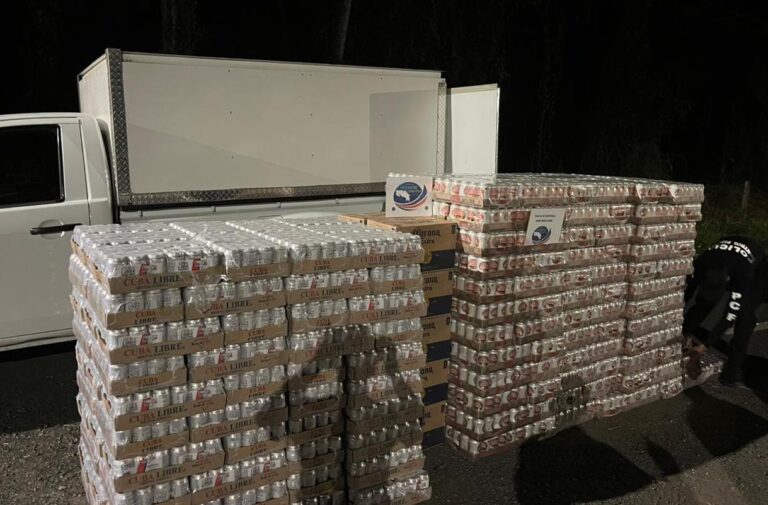 AUTORIDADES DECOMISAN CONTRABANDO DE LICORES VALORADO EN NUEVE MILLONES