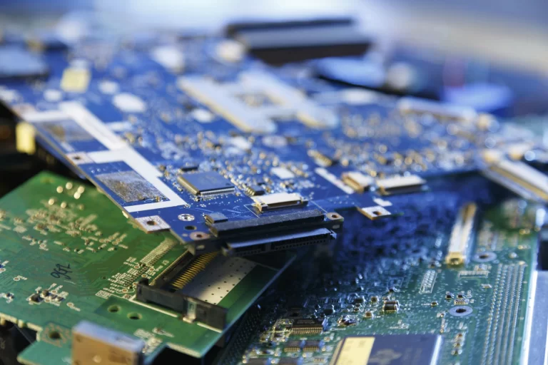DESECHAR CORRECTAMENTE LOS ELÉCTRONICOS PROTEGE SUS DATOS PERSONALES