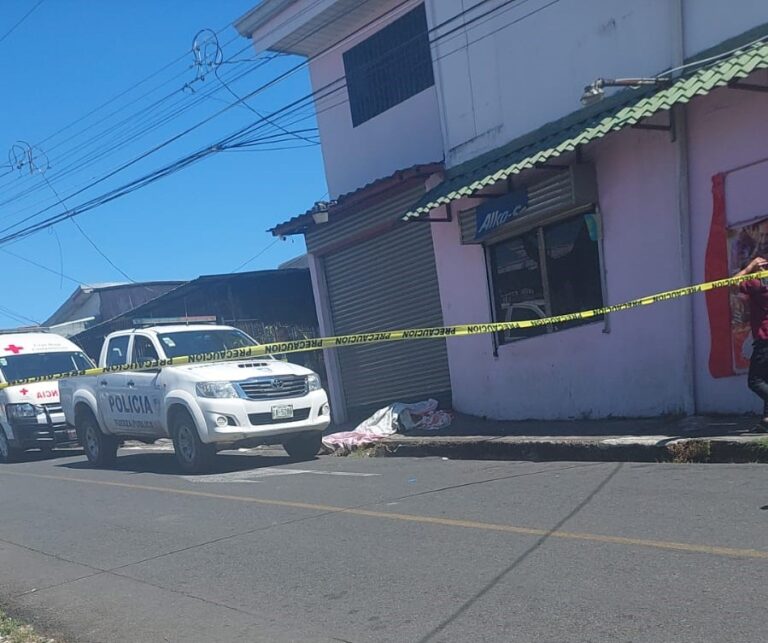 LOCALIZAN INDIGENTE SIN VIDA EN LOTES PERALTA