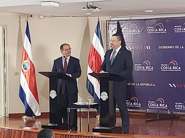 POPULAR ABRE CRÉDITO PARA PERSONAS MUY ENDEUDADAS