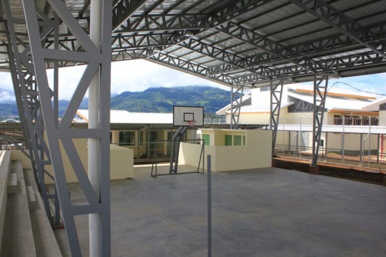 DE GOLPE EN LA CABEZA LO MATAN EL LA CÁRCEL