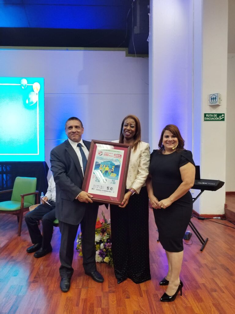 MOVIMIENTO COOPERATIVO CELEBRA 50 AÑOS