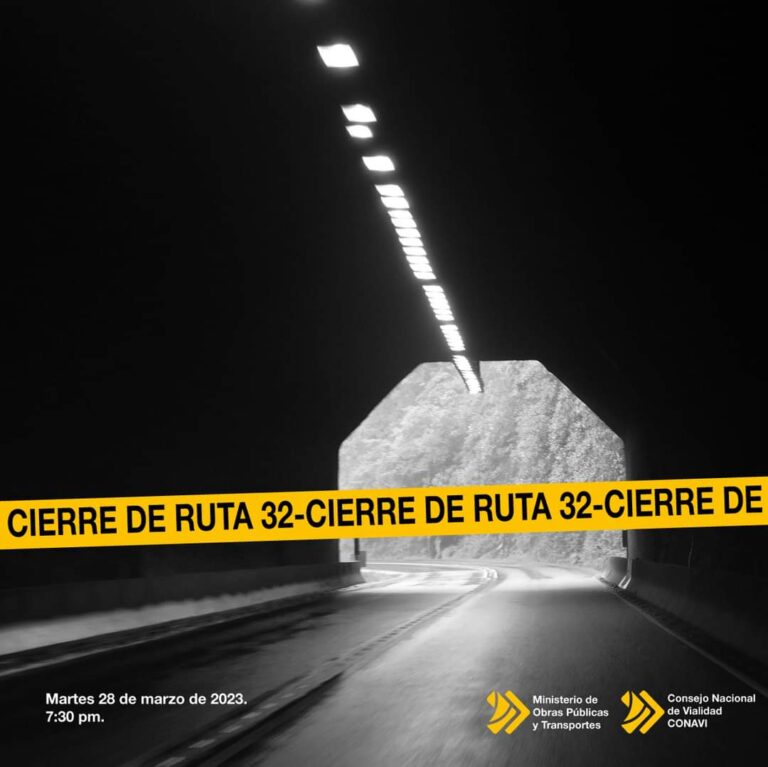 POR CAÍDA DE MATERIALES CIERRAN EL ZURQUI