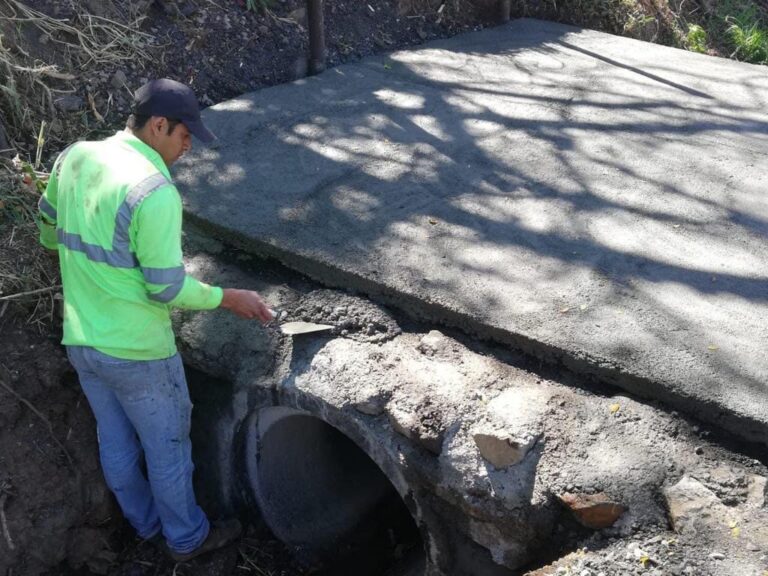 BARVEÑOS ESTRENAN CASETAS EN PARADAS DE BUSES