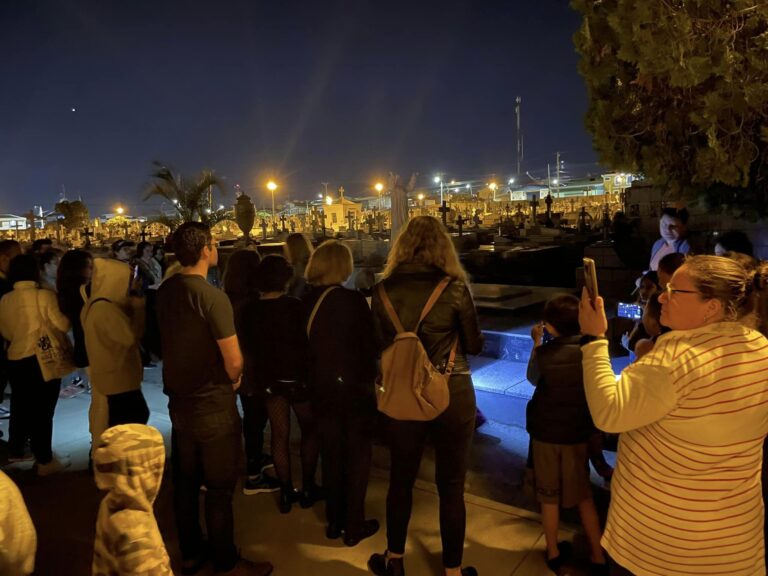 ESTA NOCHE RECORRIDO GUIADO POR EL CEMENTERIO MUNICIPAL DE HEREDIA