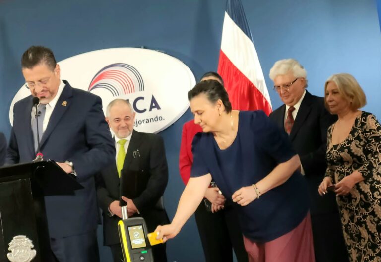 TARJETA DE CIUDADANO DE ORO AHORA ES DE DÉBITO