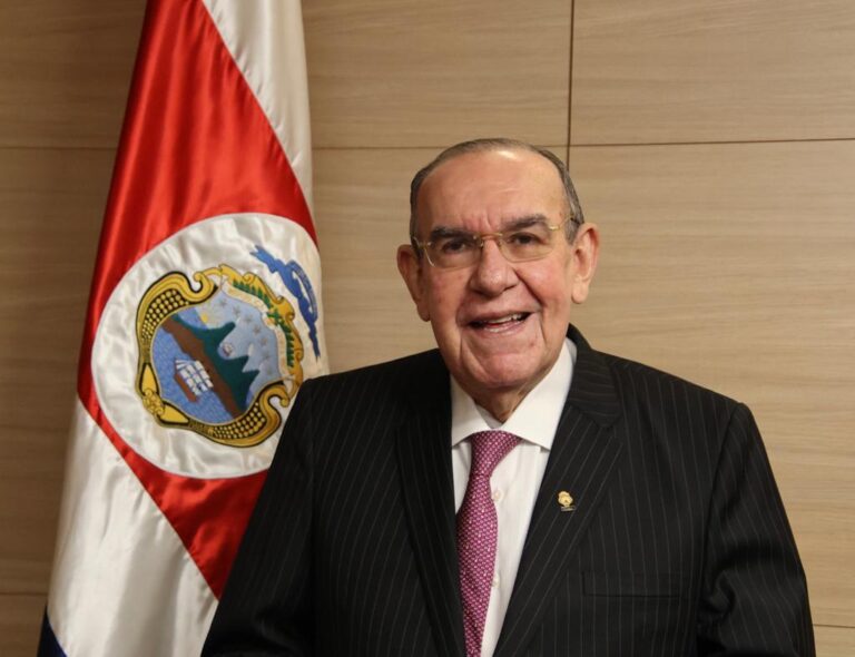 CON 44 VOTOS, RODRIGO ARIAS SE DEJA LA PRESIDENCIA DEL CONGRESO