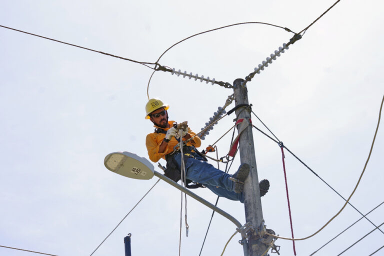 ICE MODERNIZA SERVICIO ELÉCTRICO Y CONECTIVIDAD EN GUANACASTE