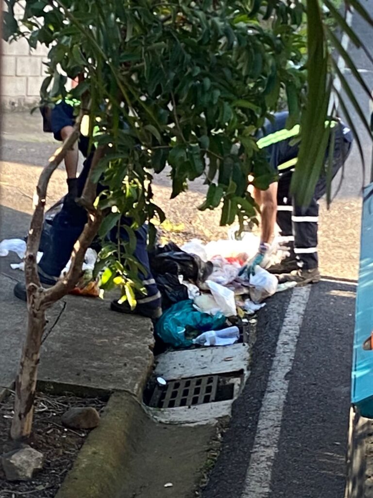 ISIDREÑOS PREOCUPADOS POR BASURA EN EL CANTÓN