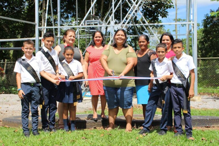 CONCURSO BUSCA PROYECTOS EN CENTROS EDUCATIVOS PARA FINANCIARLOS CON HASTA $15.000