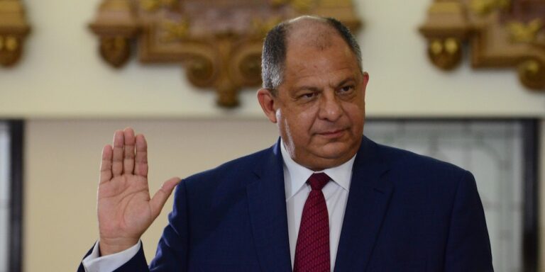 FISCALÍA ACUSA A EXPRESIDENTE SOLÍS Y CUATRO MIEMBROS DE SU ADMINISTRACIÓN