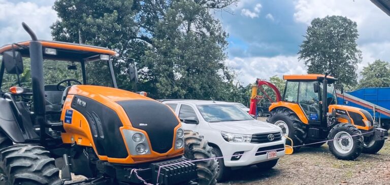CENTRO AGRÍCOLA EN SARAPIQUÍ RECIBE MAQUINARIA POR ₡155 MILLONES