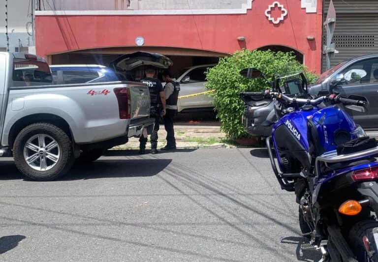 POLICÍA ENCUENTRA ARSENAL DENTRO DE VIVIENDA EN SAN FRANCISCO DE HEREDIA