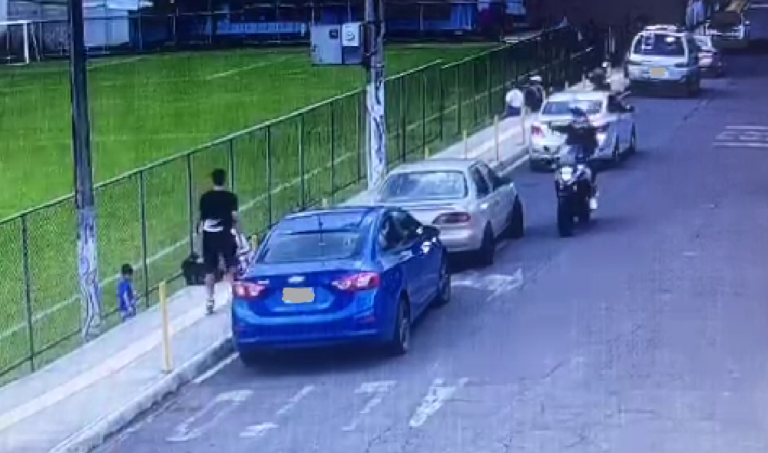 CÁMARA CAPTA EL ATAQUE A BALAZOS EN SANTO DOMINGO
