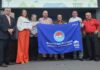 MUNICIPALIDAD DE FLORES RECIBE BANDERA AZUL ECOLÓGICA