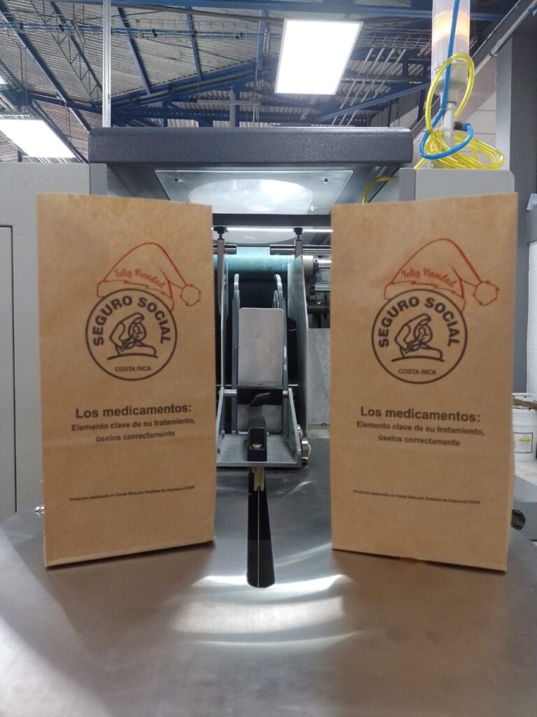 MEDICAMENTOS DE LA CAJA SE VISTEN DE NAVIDAD