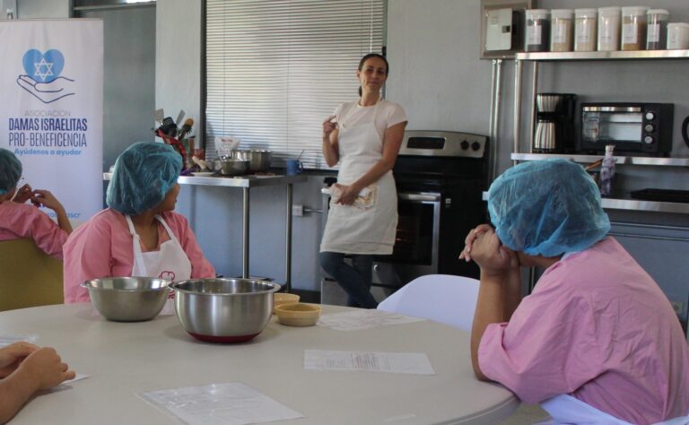 DONAN EQUIPO DE COCINA A HOSPITAL SIQUIATRICO