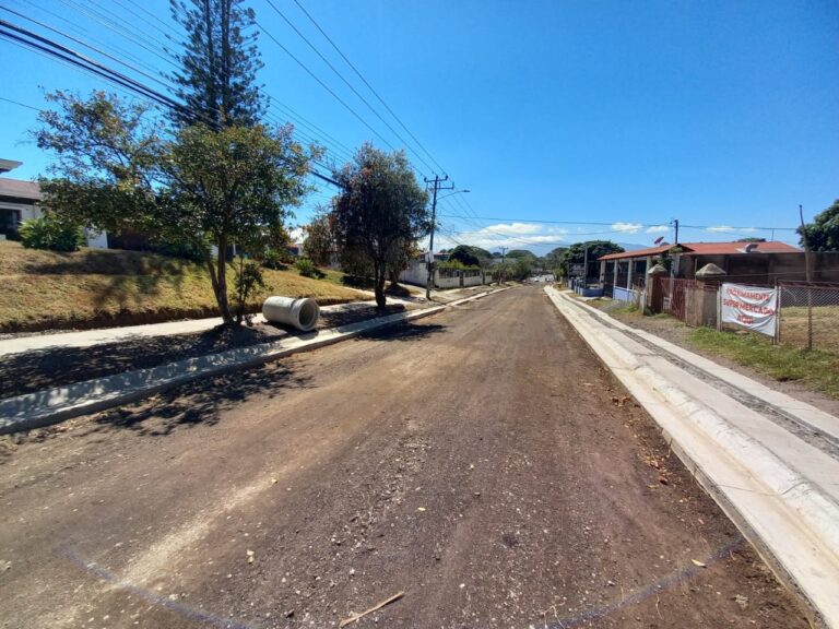 INICIA COLOCACIÓN DE CARPETA ASFÁLTICA EN RUTAS DE SAN LORENZO