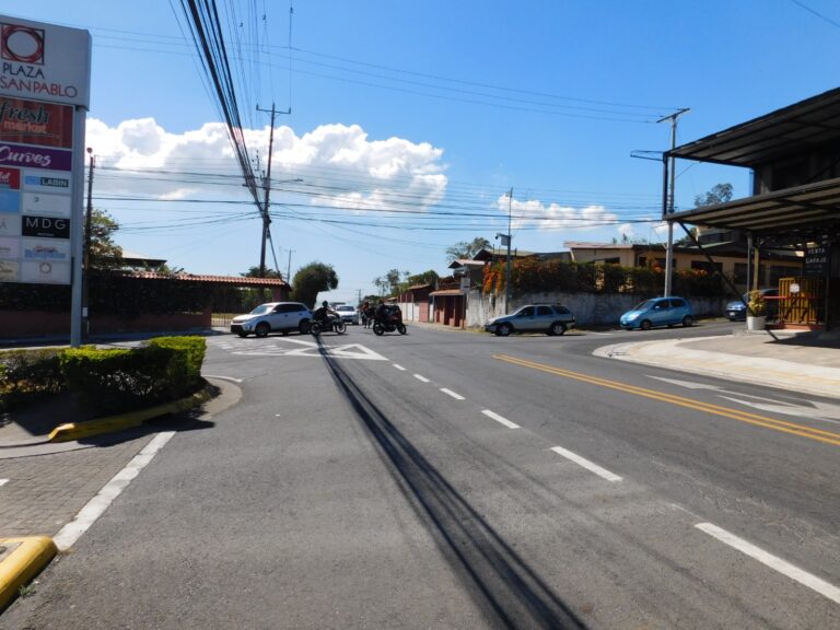 MOPT INICIA RECARPETEO EN SAN PABLO DE HEREDIA