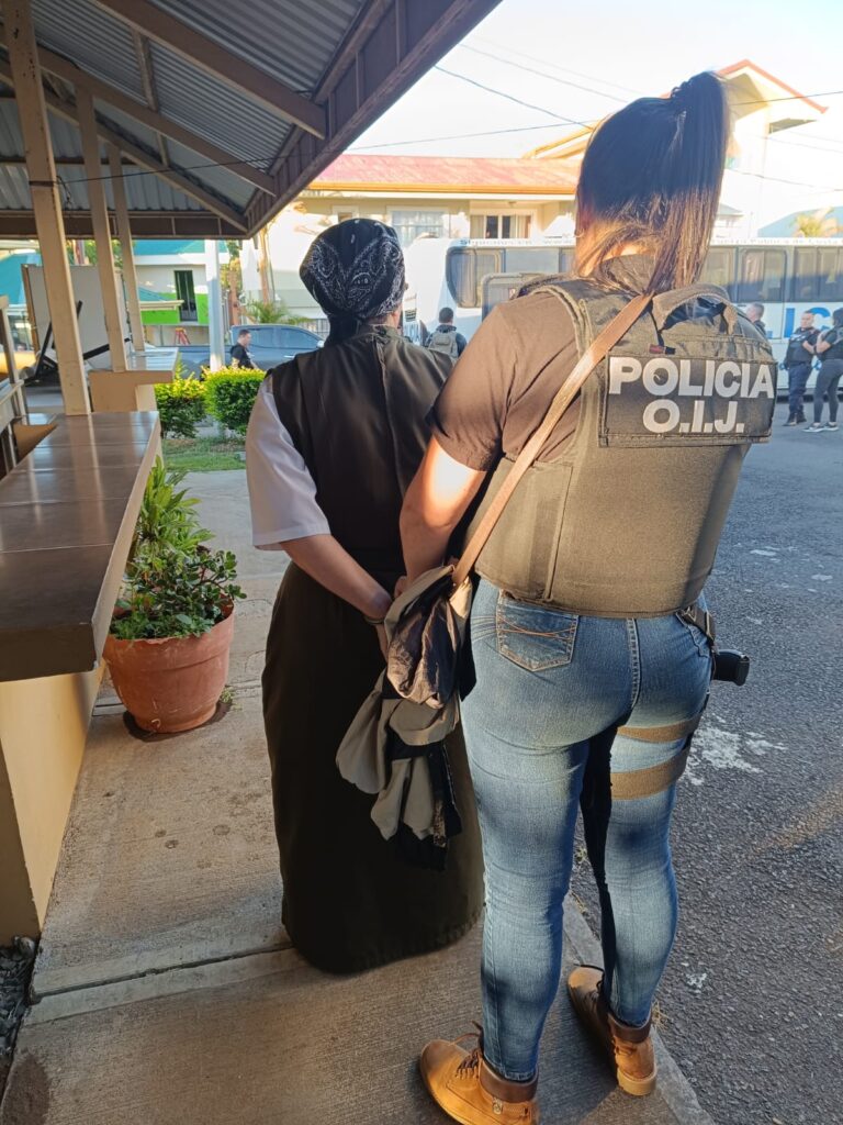 FALSAS MONJAS AGREDÍAN A NIÑOS EN ALBERGUE SUBSIDIADO POR EL PANI