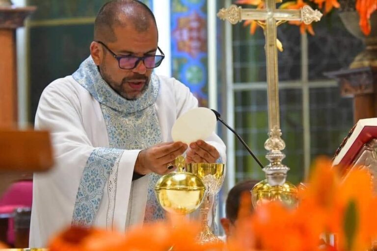 PÁRROCO DE LA INMACULADA SE ENCUENTRA HOSPITALIZADO