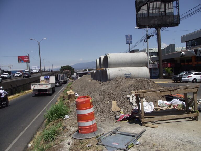 OBRAS CERCA DEL MONUMENTO AL AGUA YA TIENEN 70%
